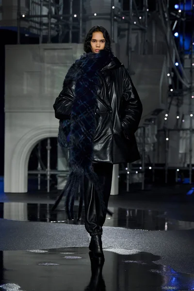 Look 46